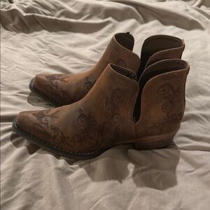 Roper Brown Ankle Boots with Embroidered Detailing